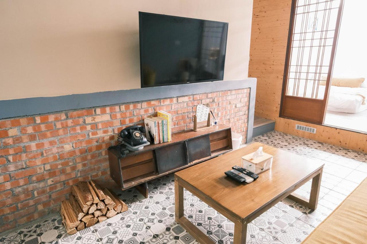 South Gate Home Stay Tainan Eksteriør bilde