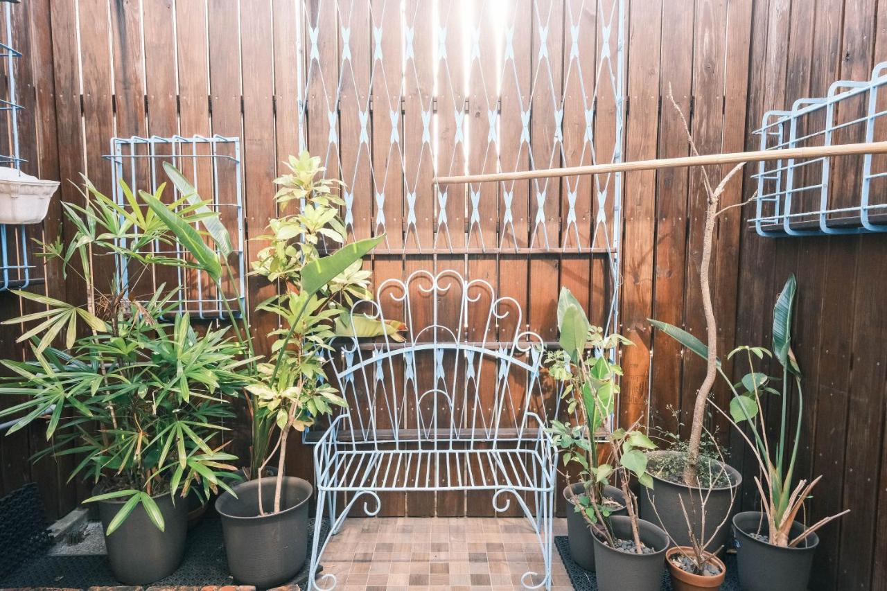 South Gate Home Stay Tainan Eksteriør bilde